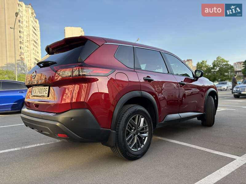 Внедорожник / Кроссовер Nissan Rogue 2021 в Киеве
