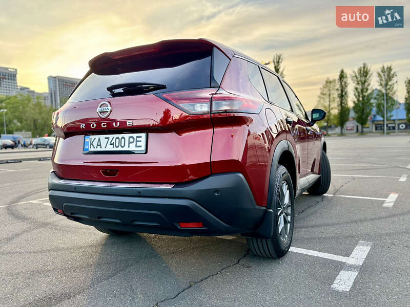 Внедорожник / Кроссовер Nissan Rogue 2021 в Киеве