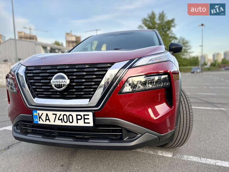 Внедорожник / Кроссовер Nissan Rogue 2021 в Киеве