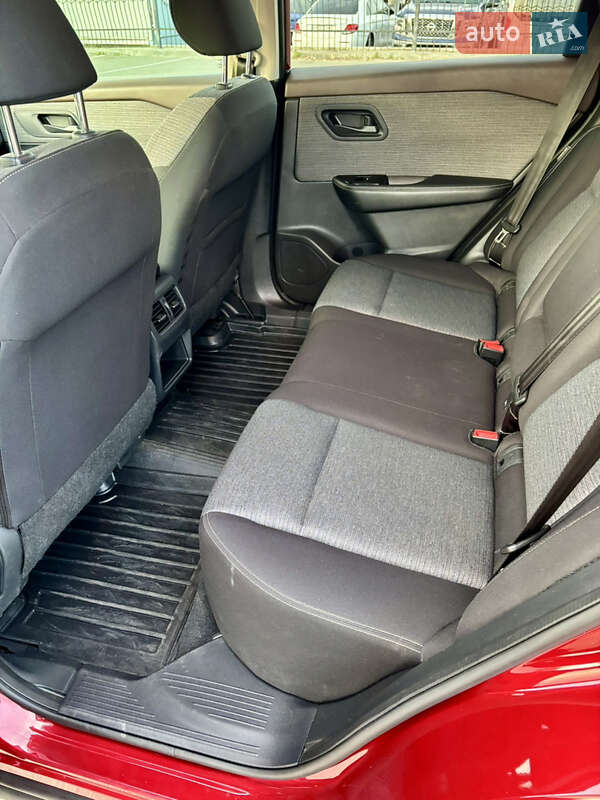 Внедорожник / Кроссовер Nissan Rogue 2021 в Киеве