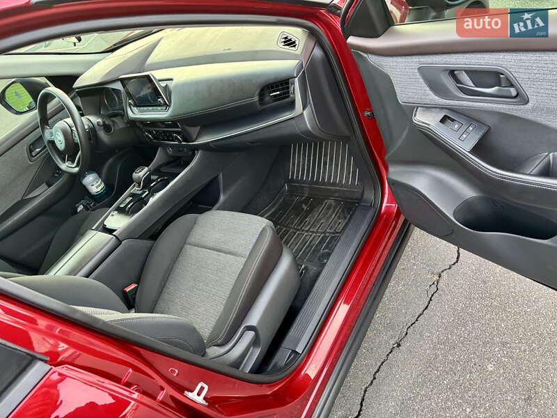 Внедорожник / Кроссовер Nissan Rogue 2021 в Киеве