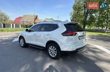 Внедорожник / Кроссовер Nissan Rogue 2018 в 