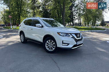 Внедорожник / Кроссовер Nissan Rogue 2018 в 