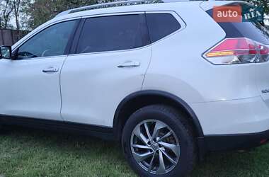 Позашляховик / Кросовер Nissan Rogue 2015 в 