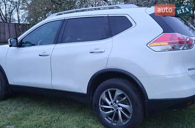Позашляховик / Кросовер Nissan Rogue 2015 в 