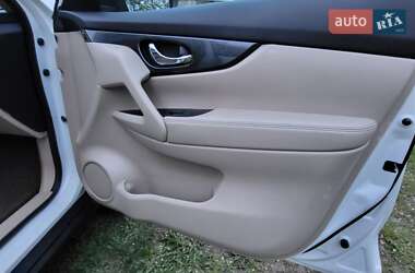 Позашляховик / Кросовер Nissan Rogue 2015 в 