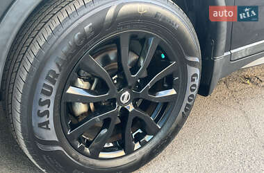 Внедорожник / Кроссовер Nissan Rogue 2017 в 