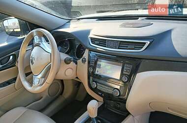Внедорожник / Кроссовер Nissan Rogue 2015 в 