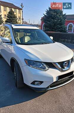 Внедорожник / Кроссовер Nissan Rogue 2015 в 