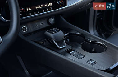 Позашляховик / Кросовер Nissan Rogue 2020 в 