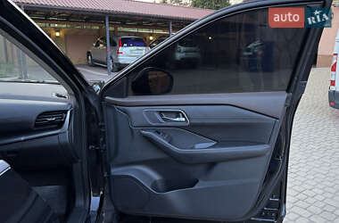 Позашляховик / Кросовер Nissan Rogue 2020 в 