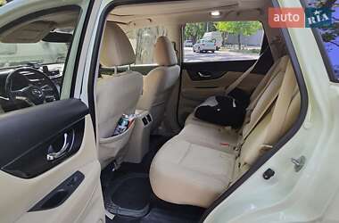 Внедорожник / Кроссовер Nissan Rogue 2016 в 