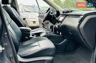 Внедорожник / Кроссовер Nissan Rogue 2015 в 