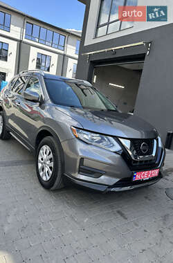 Внедорожник / Кроссовер Nissan Rogue 2017 в 