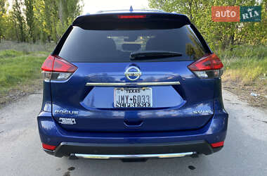 Внедорожник / Кроссовер Nissan Rogue 2020 в 