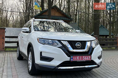 Позашляховик / Кросовер Nissan Rogue 2020 в 