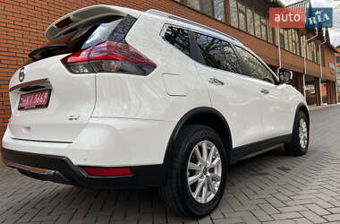 Позашляховик / Кросовер Nissan Rogue 2020 в 