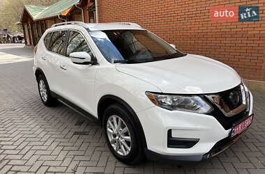 Позашляховик / Кросовер Nissan Rogue 2020 в 