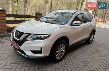 Позашляховик / Кросовер Nissan Rogue 2020 в 