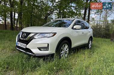 Внедорожник / Кроссовер Nissan Rogue 2015 в 