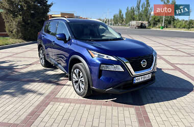 Позашляховик / Кросовер Nissan Rogue 2021 в 