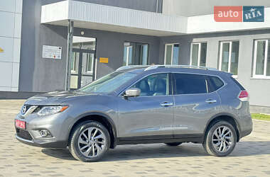 Внедорожник / Кроссовер Nissan Rogue 2015 в 