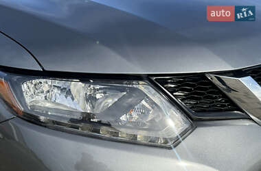 Внедорожник / Кроссовер Nissan Rogue 2015 в 