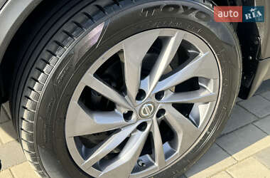 Внедорожник / Кроссовер Nissan Rogue 2015 в 
