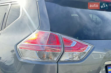 Внедорожник / Кроссовер Nissan Rogue 2015 в 