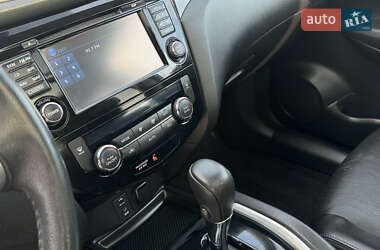 Внедорожник / Кроссовер Nissan Rogue 2015 в 