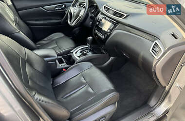 Внедорожник / Кроссовер Nissan Rogue 2015 в 