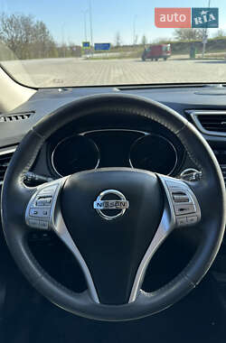 Внедорожник / Кроссовер Nissan Rogue 2014 в 