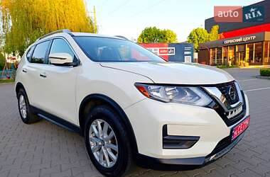 Позашляховик / Кросовер Nissan Rogue 2018 в 