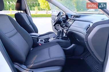 Позашляховик / Кросовер Nissan Rogue 2018 в 