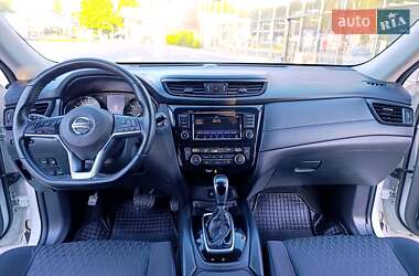 Позашляховик / Кросовер Nissan Rogue 2018 в 
