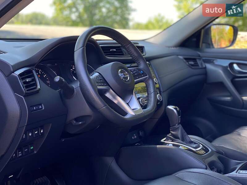 Позашляховик / Кросовер Nissan Rogue 2019 в Дніпрі