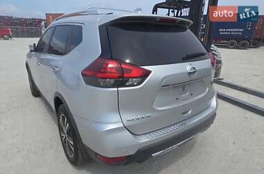 Внедорожник / Кроссовер Nissan Rogue 2019 в 