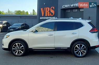 Внедорожник / Кроссовер Nissan Rogue 2017 в 