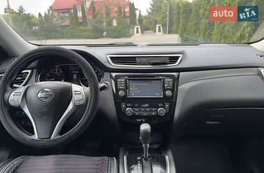 Внедорожник / Кроссовер Nissan Rogue 2015 в 