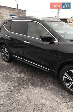 Позашляховик / Кросовер Nissan Rogue 2017 в 