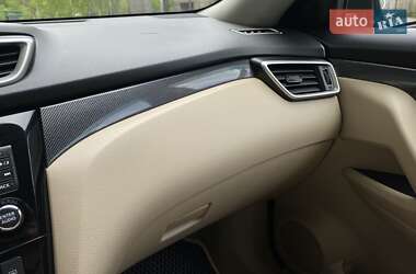 Позашляховик / Кросовер Nissan Rogue 2014 в 