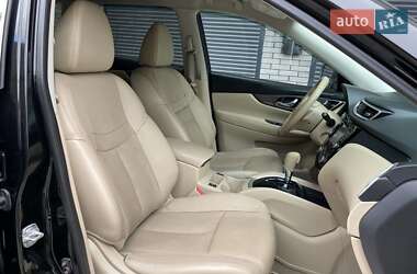 Позашляховик / Кросовер Nissan Rogue 2014 в 