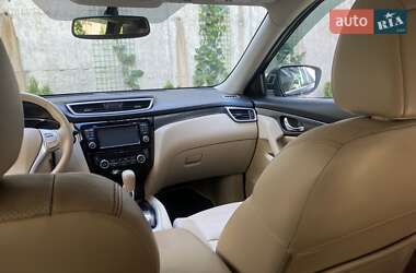 Позашляховик / Кросовер Nissan Rogue 2014 в 