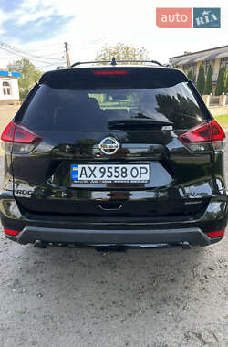 Внедорожник / Кроссовер Nissan Rogue 2018 в 
