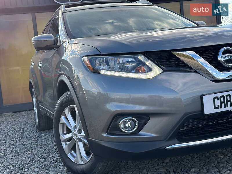 Позашляховик / Кросовер Nissan Rogue 2016 в Стрию