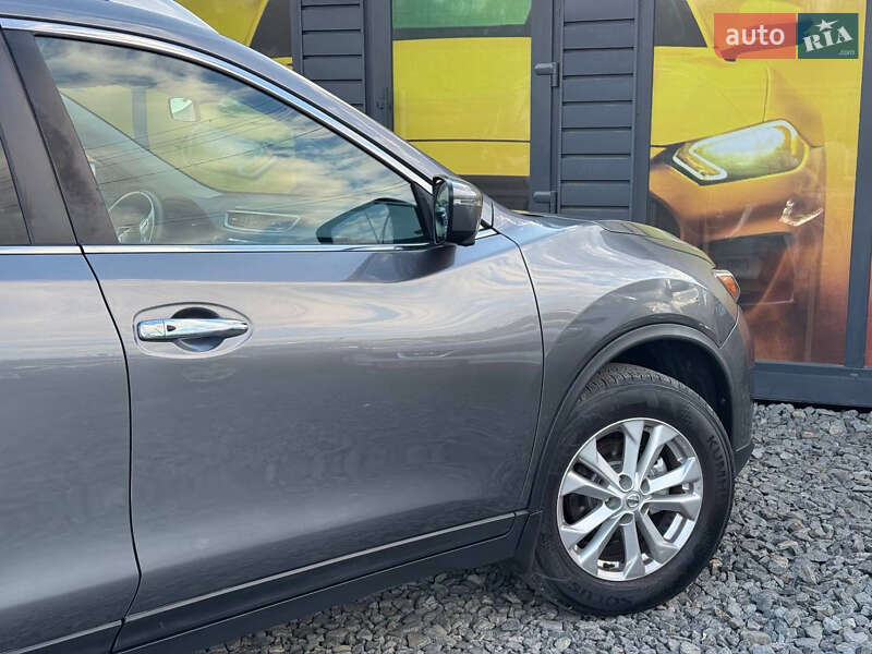 Позашляховик / Кросовер Nissan Rogue 2016 в Стрию