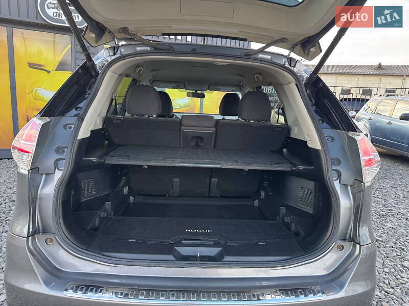 Позашляховик / Кросовер Nissan Rogue 2016 в Стрию