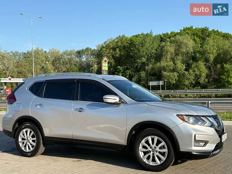 Позашляховик / Кросовер Nissan Rogue 2019 в Полтаві