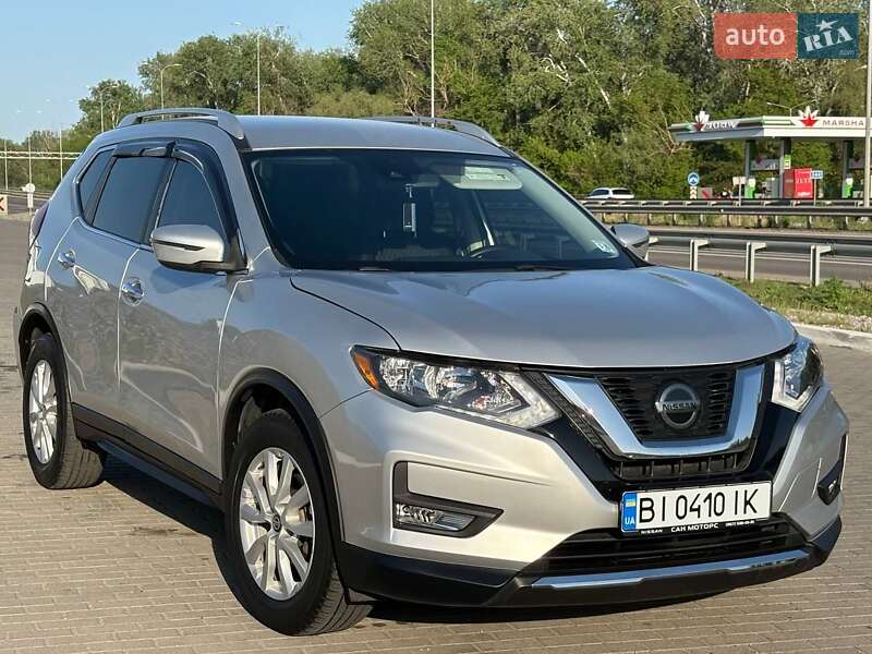 Позашляховик / Кросовер Nissan Rogue 2019 в Полтаві