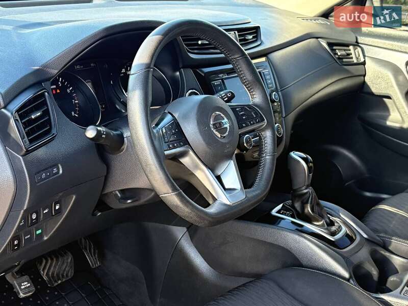 Позашляховик / Кросовер Nissan Rogue 2019 в Полтаві